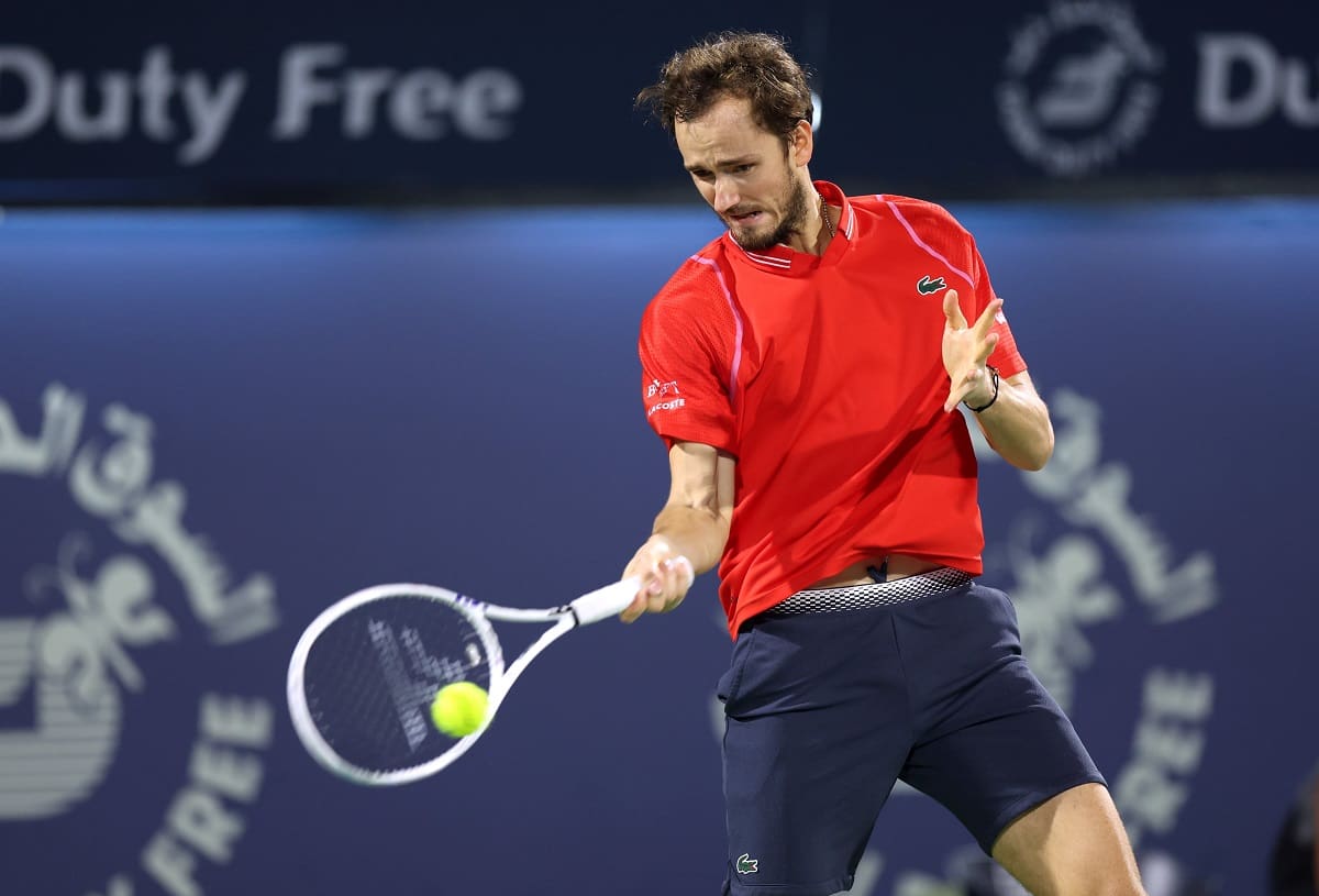 Daniil Medvedev le ganó a Novak Djokovic en Dubai. Foto: ATP Tour