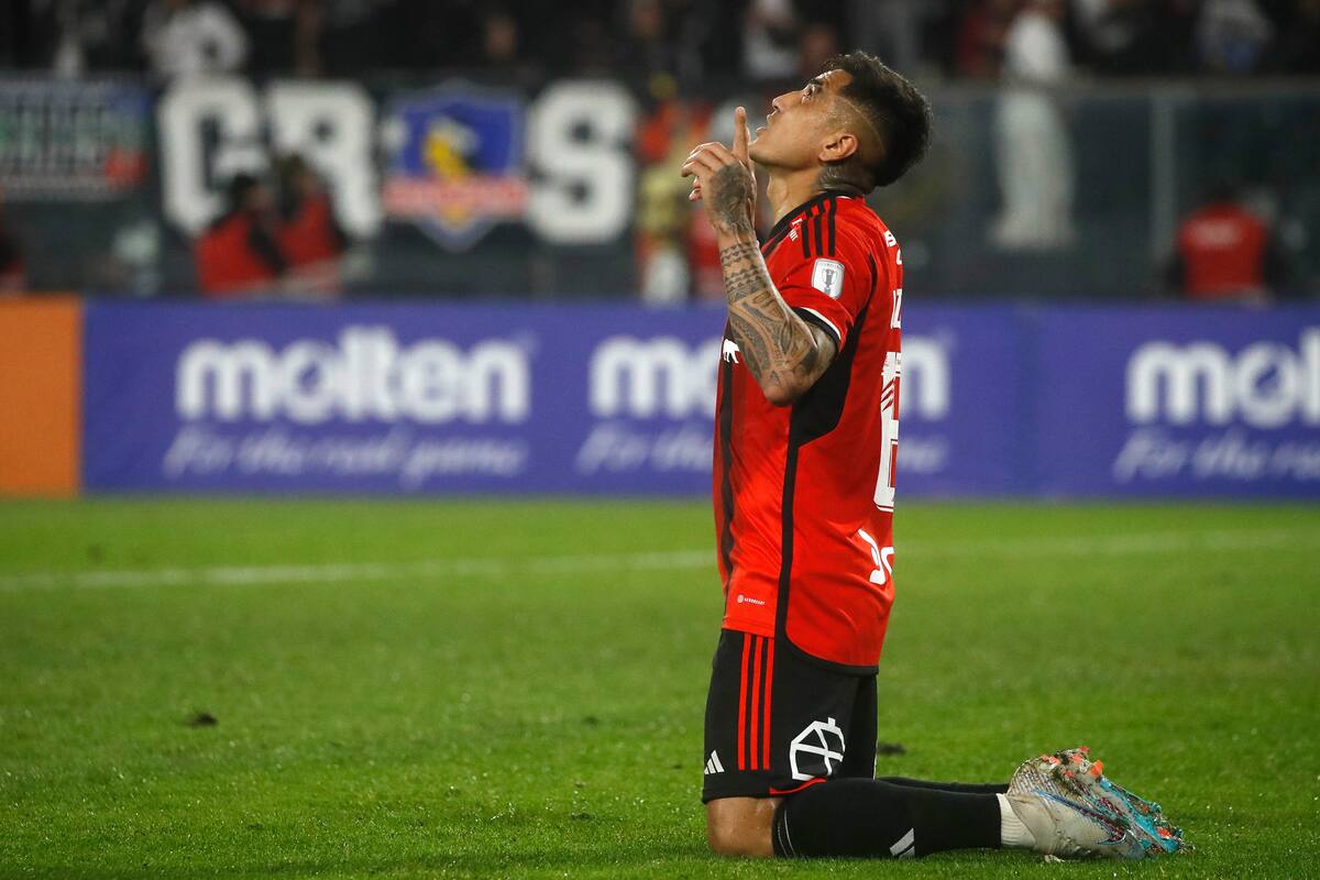 Darío Lezcano celebrando ante Unión La Calera.