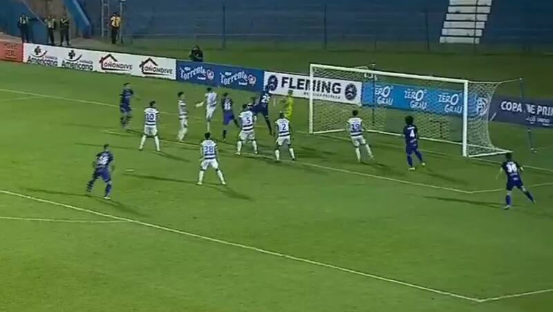 anotó su primer gol con el Tacuary.
