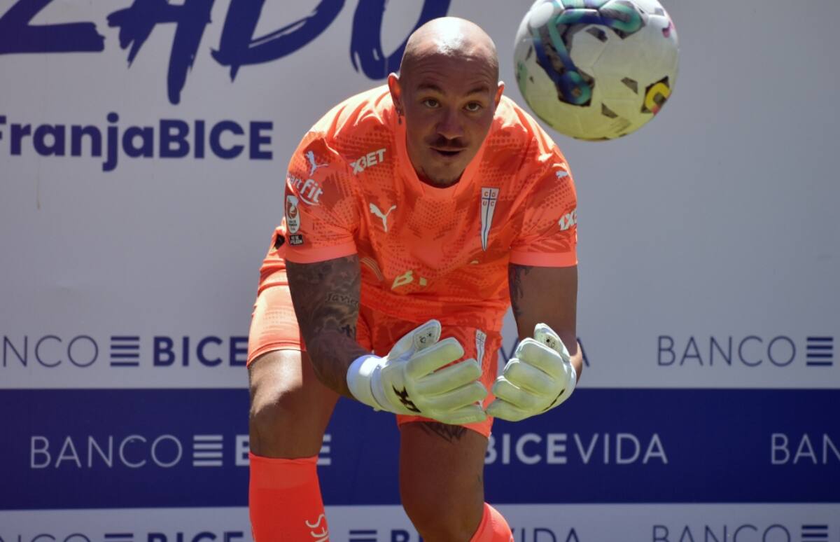 , arquero de la Universidad Católica. Foto: Comunicaciones Cruzados.