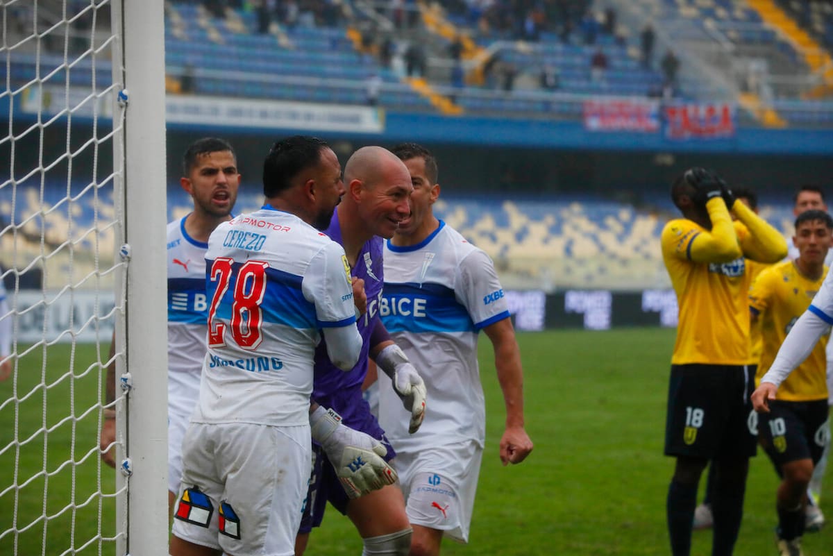 El portero fue la figura de la UC ante la UdeC en Copa de la Liga. Foto: Agencia Aton.