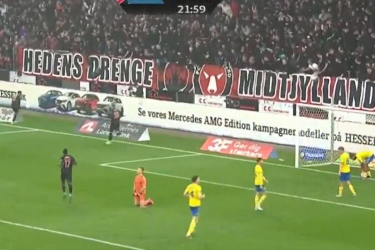 marcó un golazo en un partido clave en Dinamarca.