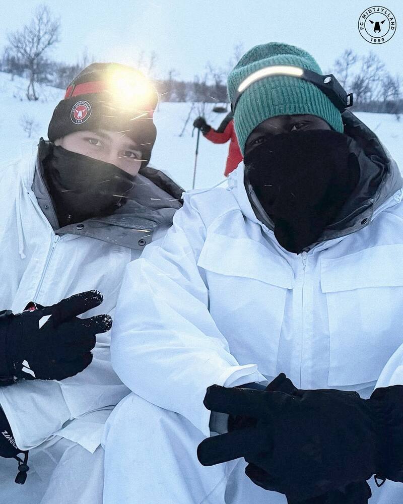 y Franculino Dju en el frío invierno noruego.