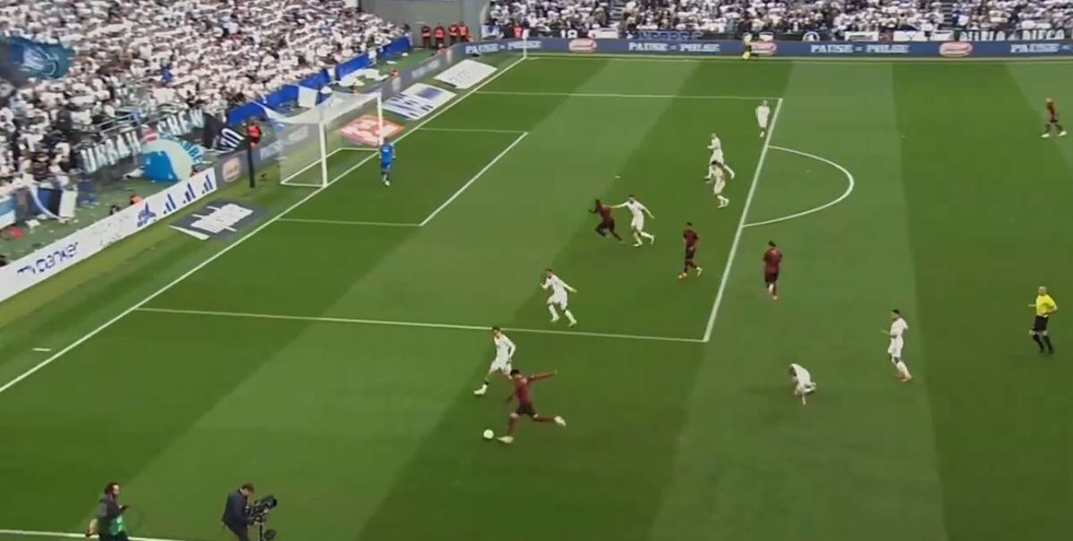 Está siendo clave en triunfo del Midtjylland ante el Copenhague