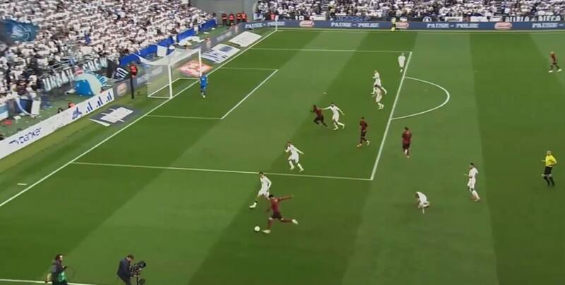 Está siendo clave en triunfo del Midtjylland ante el Copenhague
