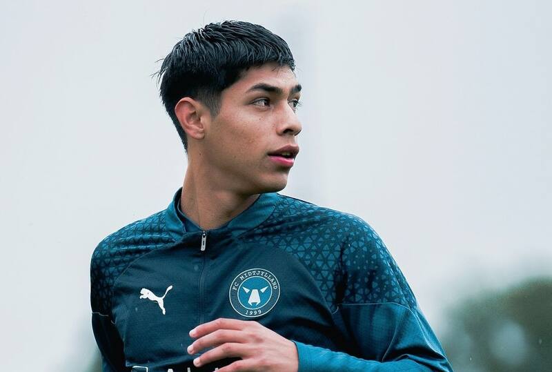 Darío Osorio solo tuvo una semana de pretemporada en su equipo. Foto: @fcmidtjylland