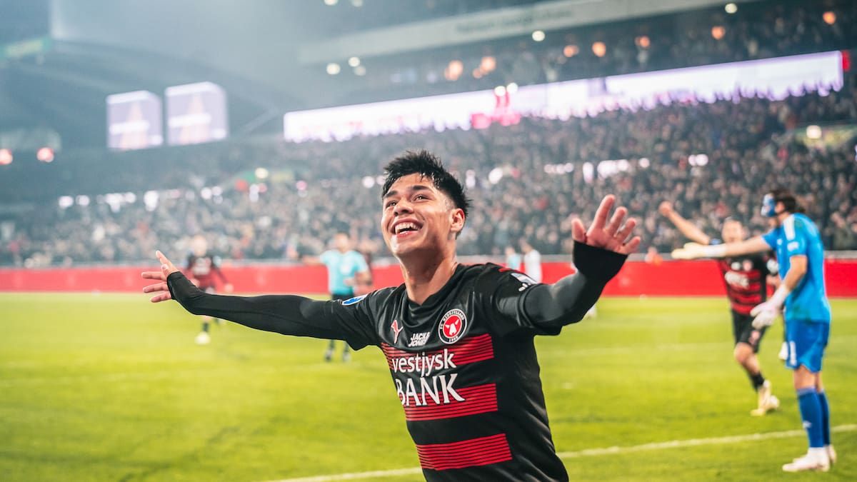 Darío Osorio celebra un nuevo título en Europa
