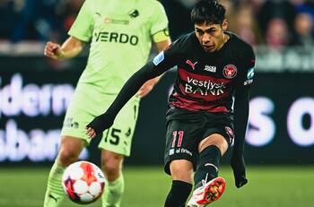 VIDEO | Llega encendido a La Roja: así se vio desde la cancha el golazo de Darío Osorio en Dinamarca