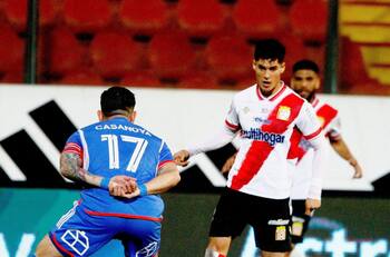 Se fue de Colo Colo para sumar minutos y fue una muralla contra Universidad de Chile