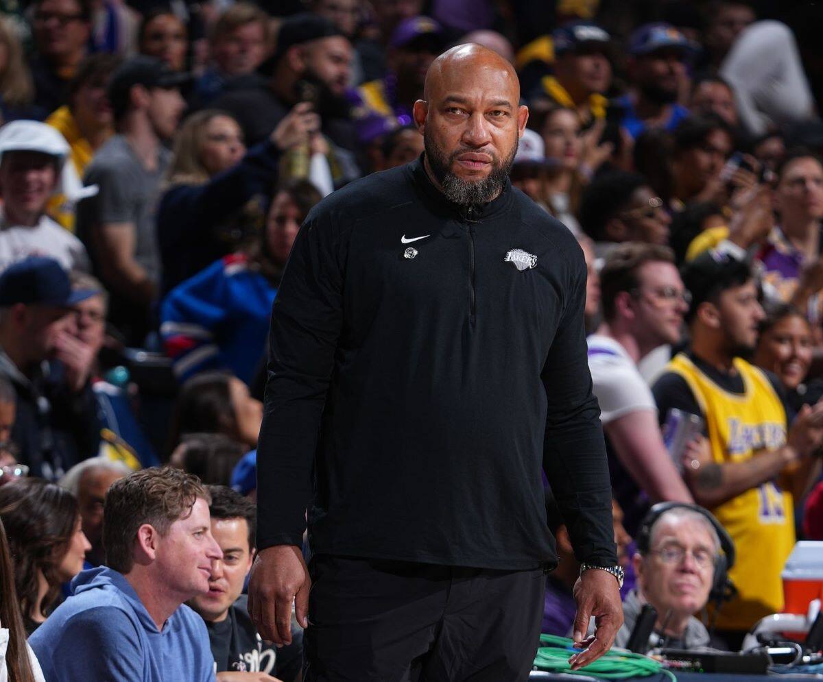 fue despedido de los Lakers. Créditos: @bleacherreport