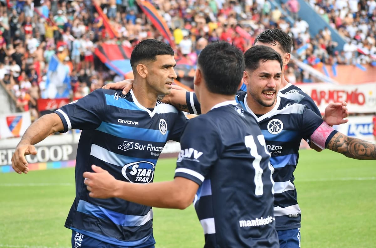 VIDEO | ¡Después de 79 años! David Escalante hace historia en Argentina con este decisivo gol para Acassuso