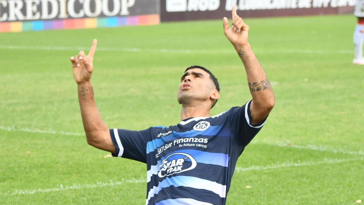 “Hay conversaciones avanzadas”: Chiquito Escalante revela sus 3 opciones para regresar al fútbol chileno