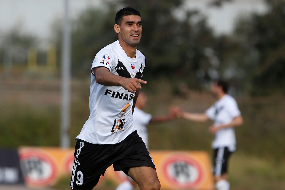 El delantero en su paso por Santiago Morning. Foto: Agencia Aton.