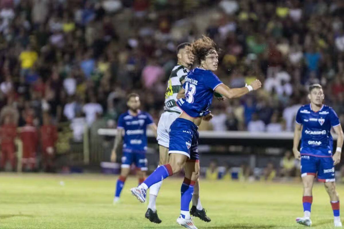 debutó en Fortaleza pero no le fue bien, en un duelo en que no estuvo el chileno Benjamín Kuscevic.