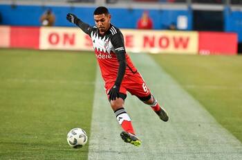 Destapan la oferta con la que la U buscará convencer a River Plate de fichar a David Martínez