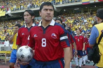 El día que David Pizarro se negó a patear un penal por La Roja: “Le dije cagón”