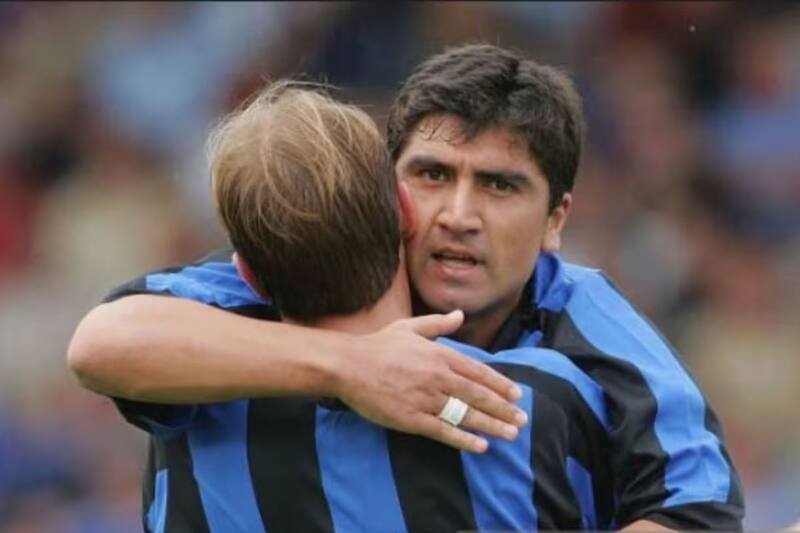 David Pizarro jugó en el Inter de Milán en la temporada 2005/06.