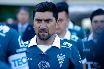 Santiago Wanderers prepara un gran golpe al mercado con el fichaje de David Pizarro