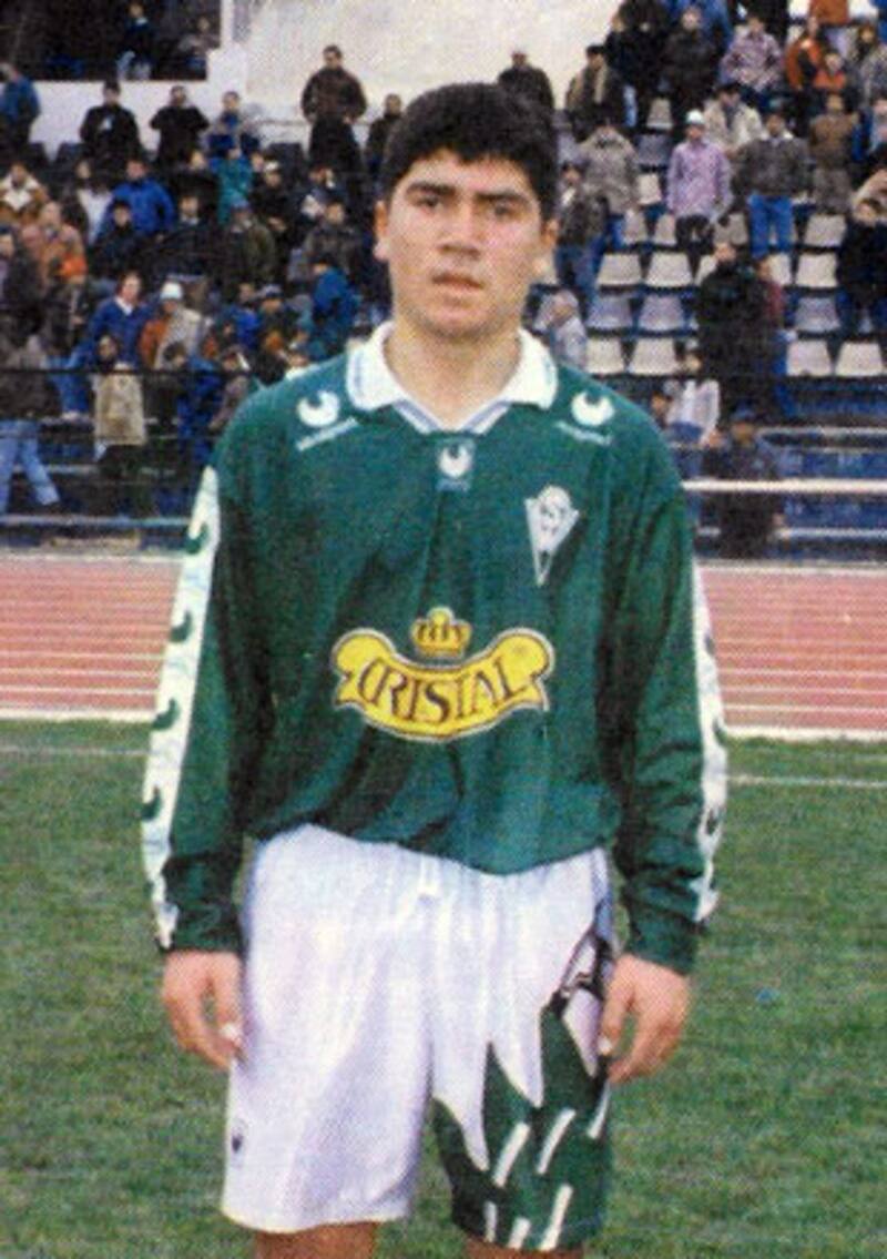 El Fantasista debutó en Santiago Wanderers en 1996.