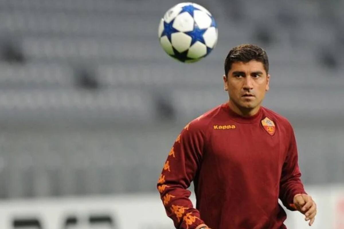 descuelga las botas y vuelve a Italia.