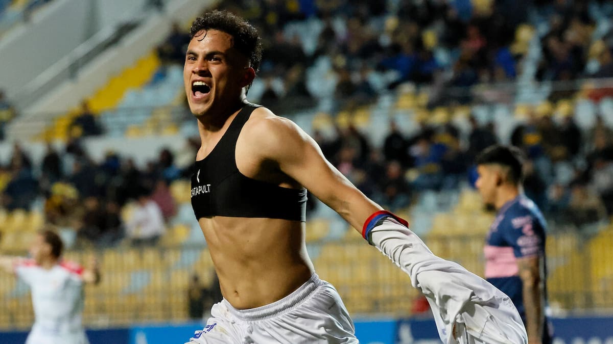 Hace dos años peleaba el descenso en Chile y ahora podría ser compañero de Alexis Sánchez en Sevilla
