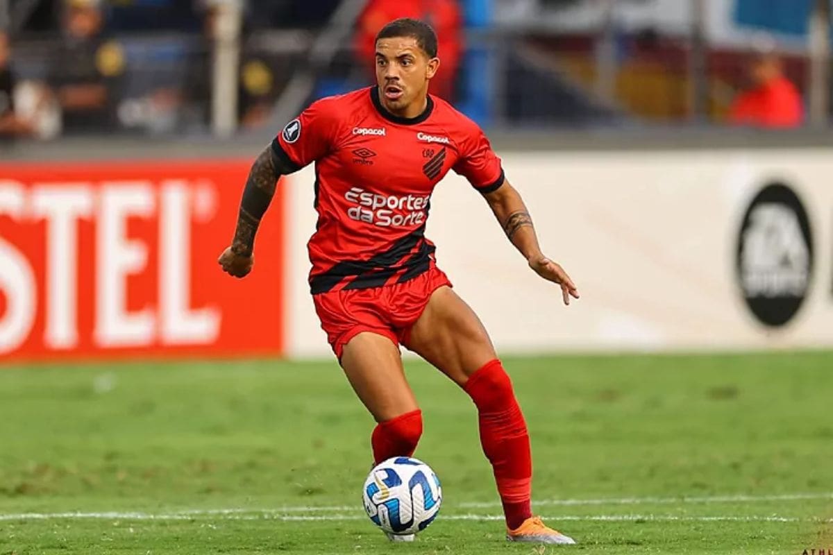 El futbolista uruguayo pasó por Chile en 2016 y 2017. Luego su carrera despegó: fue campeón de la Sudamericana, subcampeón de la Libertadores y hoy fue fichado por el campeón de América.