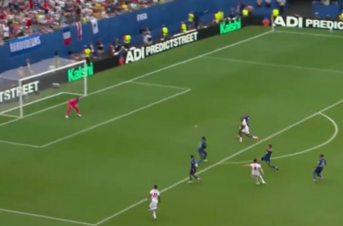 VIDEO | Mbappé no lo creía y el arquero solo miró: el golazo de Declan Rice para Inglaterra sobre Francia