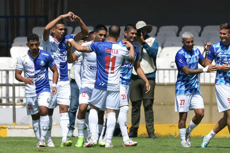 Deportes Antofagasta quiso contar con Gustavo Álvarez en 2020.