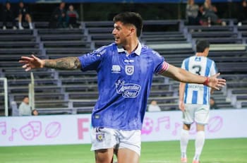 ¿Quién transmite HOY a Deportes Concepción vs. Montevideo City Torque y a qué hora juegan?