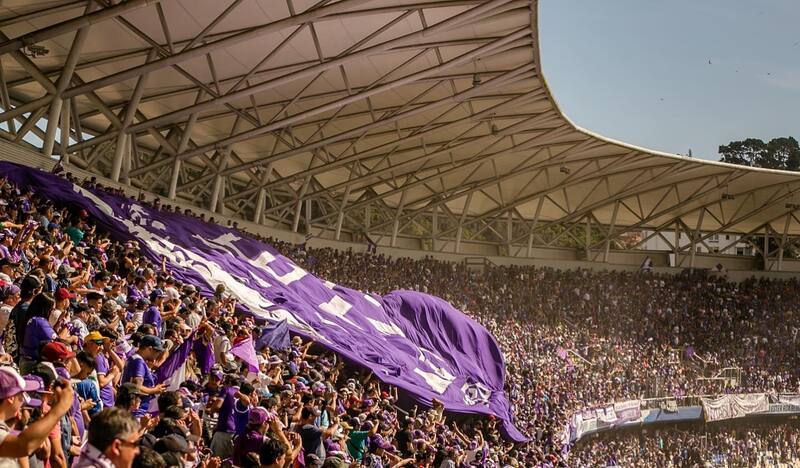 llevó más hinchas que la UC.