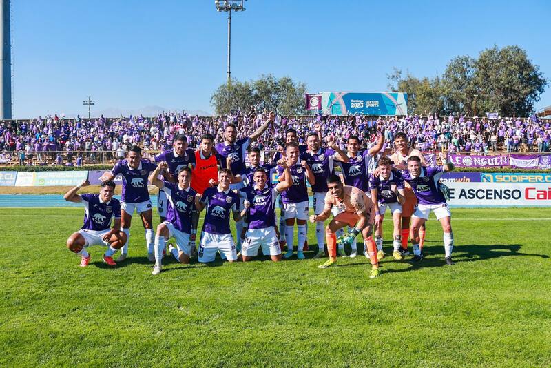 Jugador del León de Collao valoró el apoyo del público. Foto: @elconce_cl