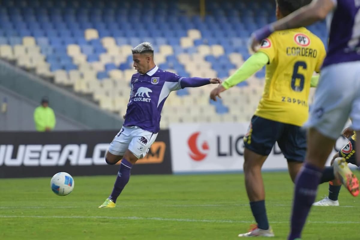 sigue sólido en Primera B. Foto: Deportes Concepción.