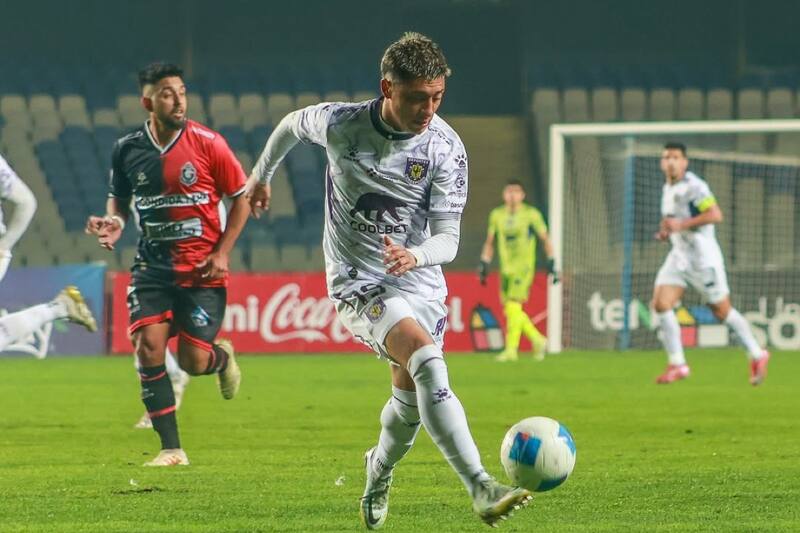 lleva una temporada irregular en Primera B. Foto: Instagram Deportes Concepción