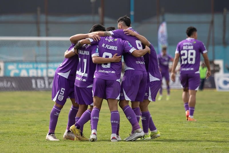 Deportes Concepción lucha palmo a palmo con Melipilla por el ascenso a Primera B.