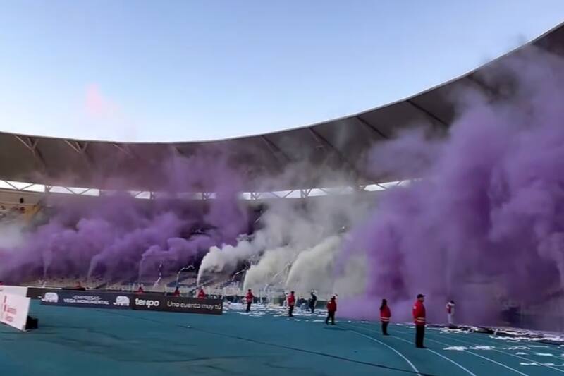 El León de Collao y su hinchada en Concepción.