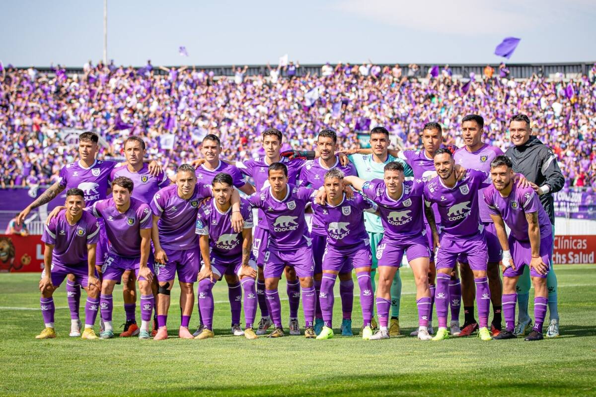 Joaquín Larrivey llega a reforzar el ataque del León de Collao.