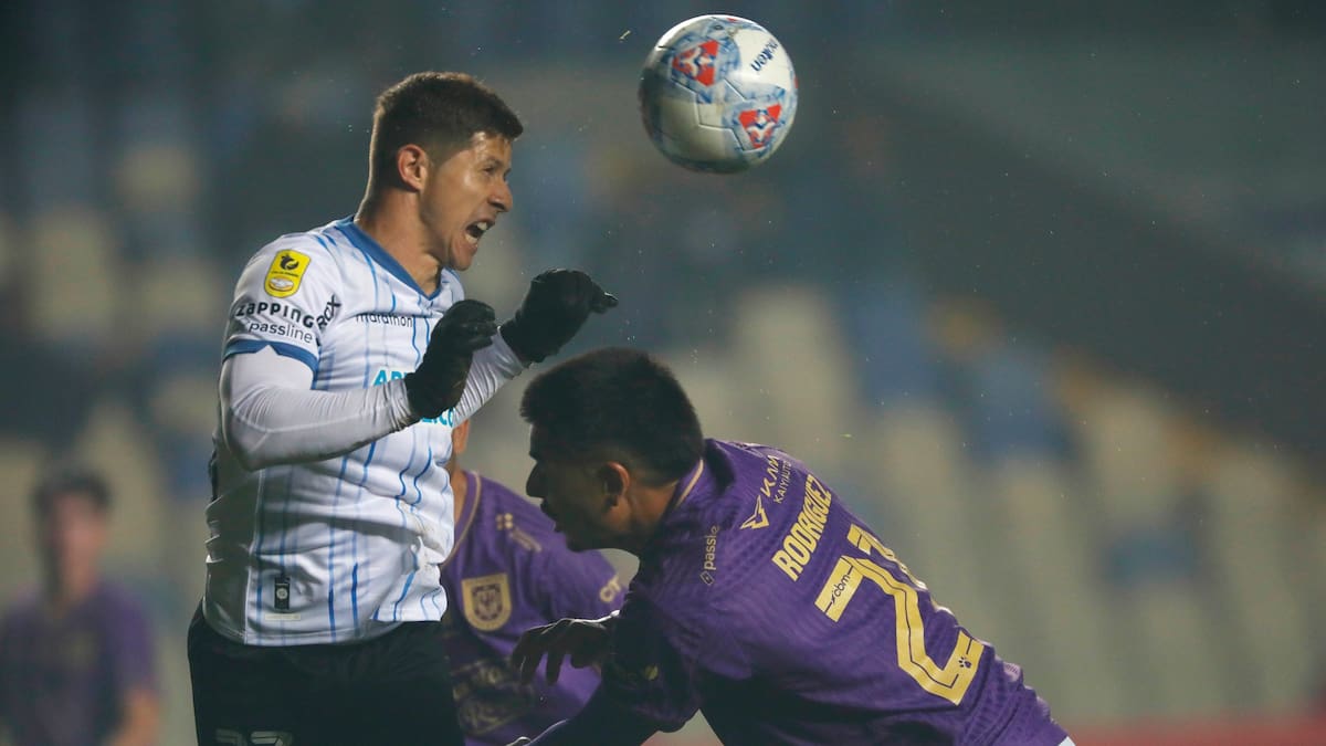 Clásico de realidades diferentes: A qué hora juegan hoy Concepción vs Huachipato y cómo verlo en vivo