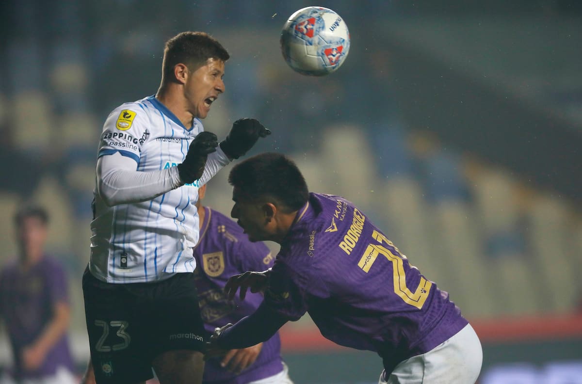 Clásico de realidades diferentes: A qué hora juegan hoy Concepción vs Huachipato y cómo verlo en vivo