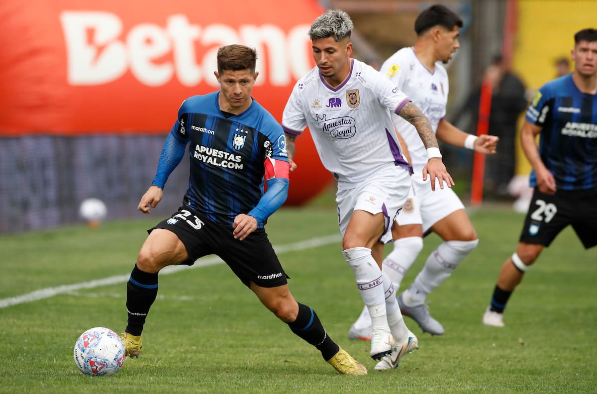 Con un clásico imperdible: los tres partidos del fútbol chileno que van hoy por TV
