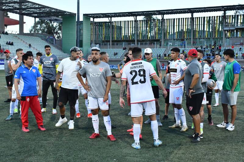 anuncia la salida de Yonathan Andía.