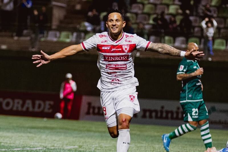 en su victoria ante Santiago Wanderers. Foto: Deportes Copiapó.