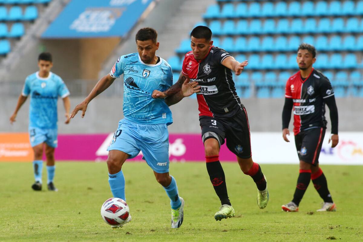 Ramón Fernández quedó muy descontento tras su salida de Deportes Iquique. Foto: Aton.