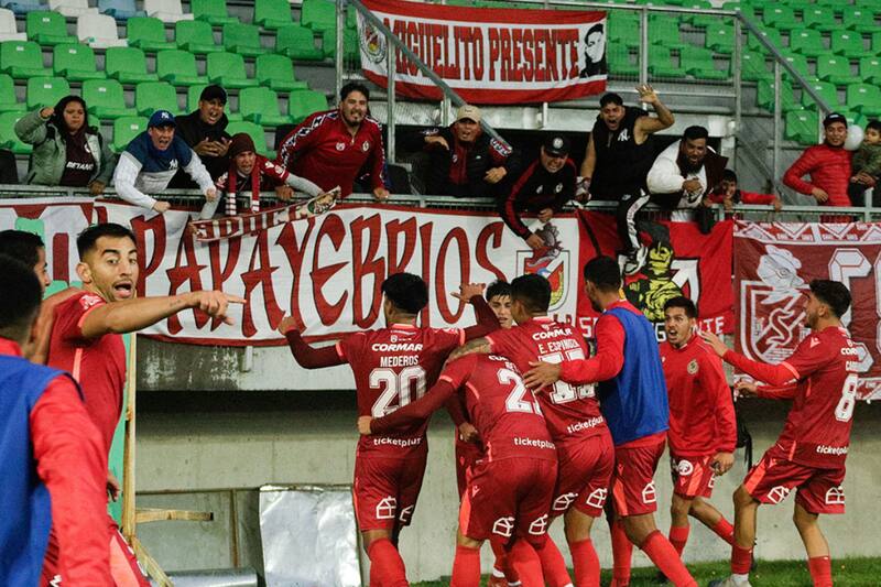 El conjunto "Papayero" busca despegarse de San Luis de Quillota en el liderato de la B. Foto: Campeonato Chileno.