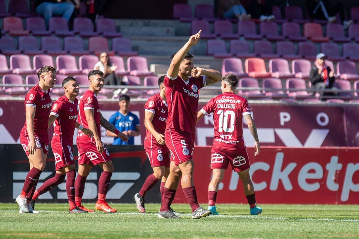 busca reforzar el plantel para la segunda rueda del Campeonato Nacional de Primera B. Foto: Campeonato Chileno.