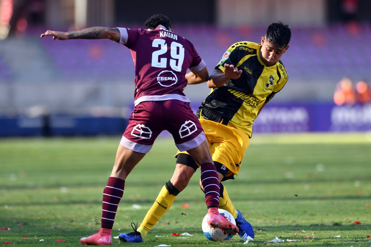 Los Piratas buscan sacarse la espinita que arrastran con los Papayeros en Copa Chile /Photosport