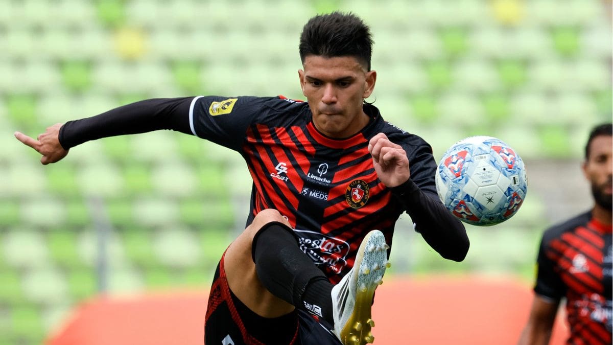 “En Argentina hay mucha pasión y estadios llenos, pero Chile es una liga ordenada; te pagan el sueldo y eso da tranquilidad”