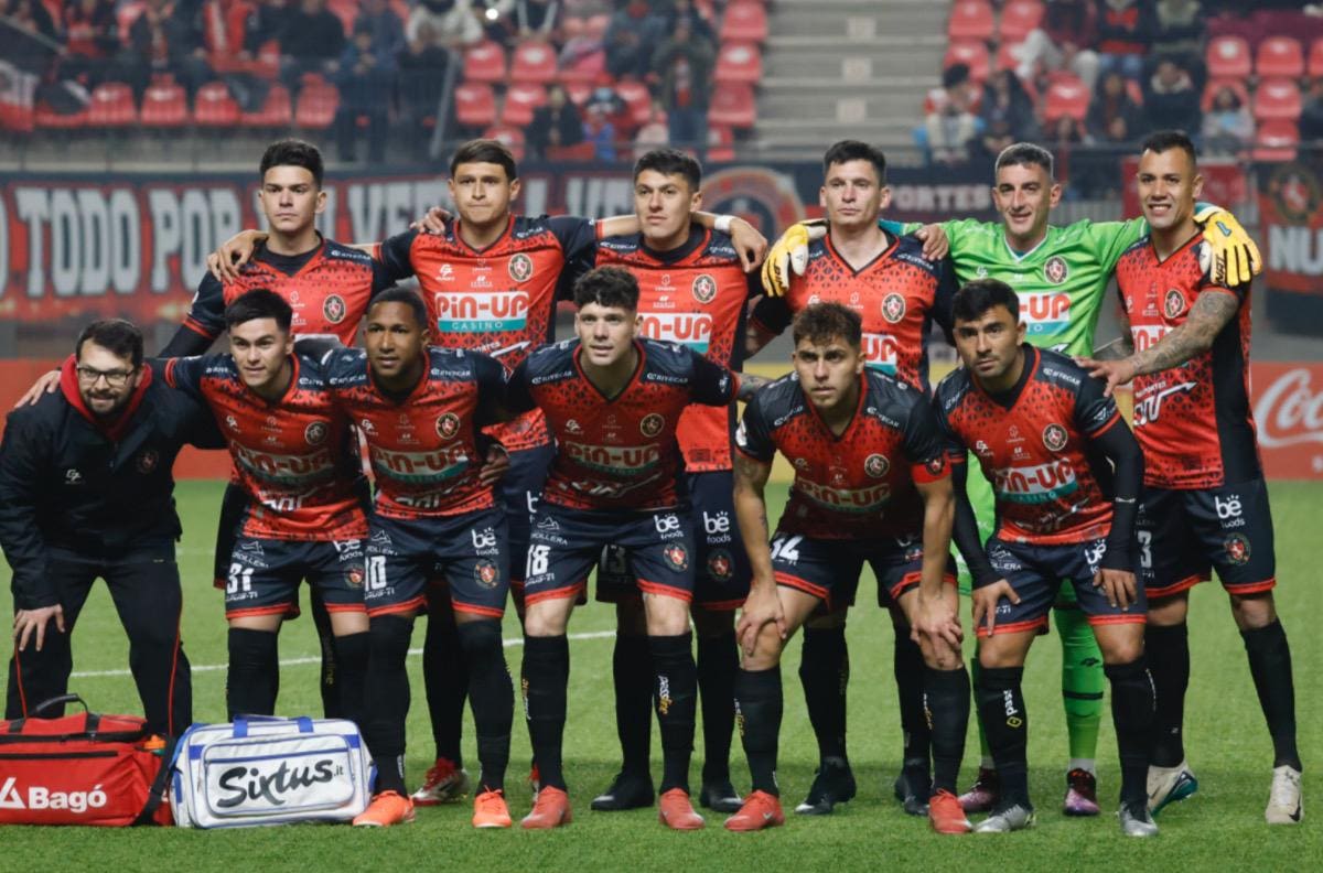 “Juega como adulto”: Deportes Limache se aferra a juvenil de la U que los salvará con los minutos Sub-21