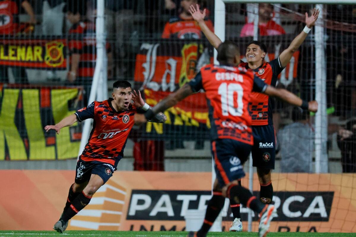 tiene la primera opción de subir a la máxima categoría del fútbol chileno. Foto: Agencia Aton.