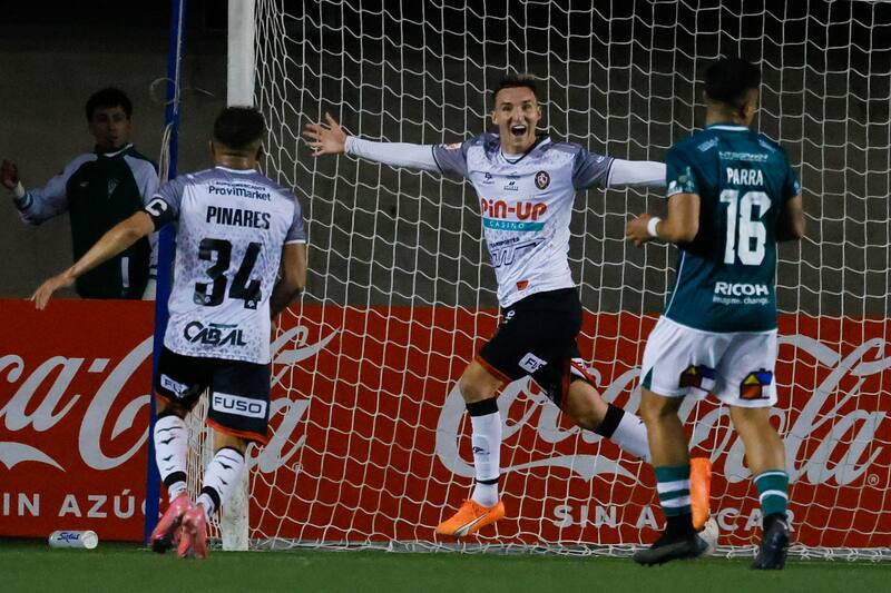 Viene con un envión anímico para enfrentar a O'Higgins, luego de vencer a Santiago Wanderers en Copa Chile. Foto: Aton.