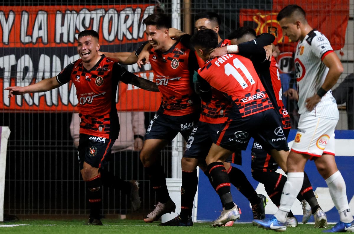 Fue propietario de Audax Italiano, lo vendió y ahora puso sus ojos en otro club del fútbol chileno